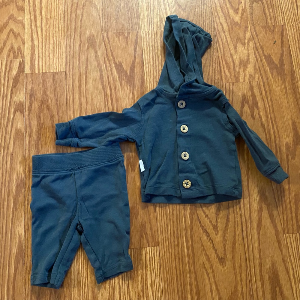 Carter’s outfit